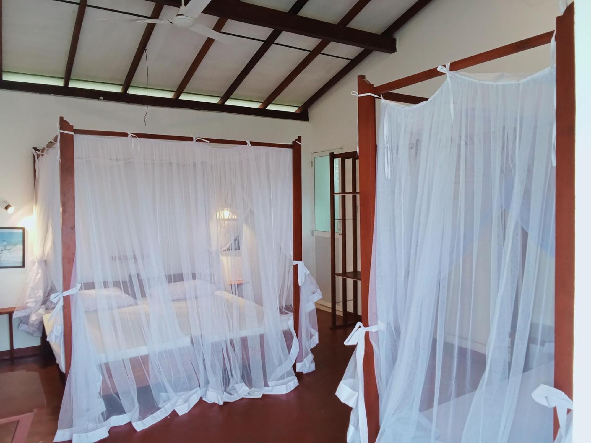Sihara Rooms & Hostel Matara Exterior photo